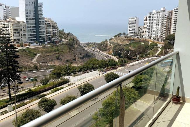 Lux apt with ocean view within 10min from LarcoMar Images_2