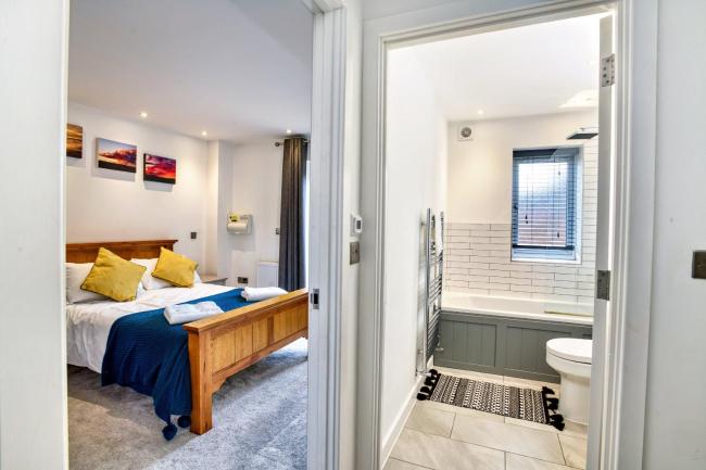 Number 4 on The Hill Images_2