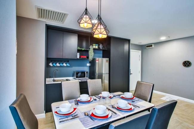 Comfy 2-bedroom with large balcony by Shamori Home near The Curve, One Utama, IKEA Damansara Images_5