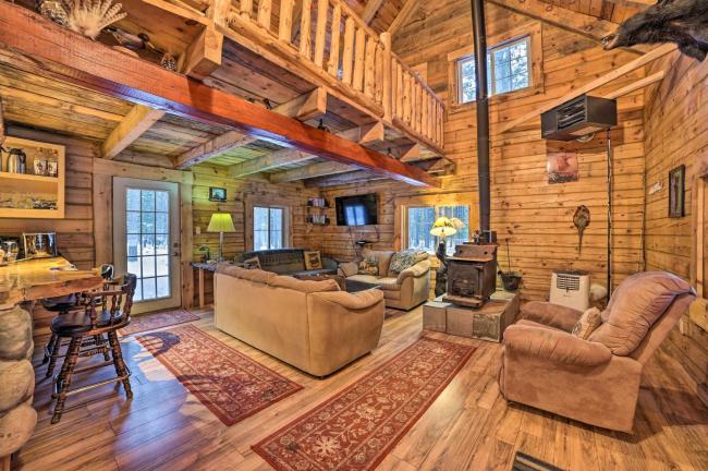 Secluded Vanderbilt Cabin, 9 Mi to Treetops! Images_2