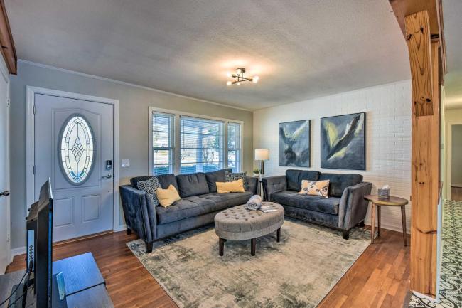 Stunning Seneca Home with Lake Keowee Access! Images_3