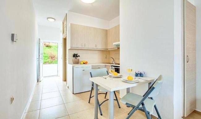 Fodele Beachfront Apts, Βy IdealStay Experience Images_3
