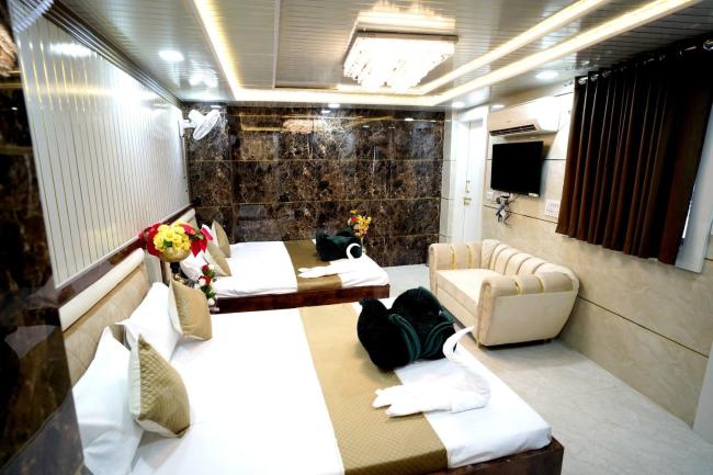 Hotel Kaaynat Royale 5 Min. Walking Distance from Dargah Images_3