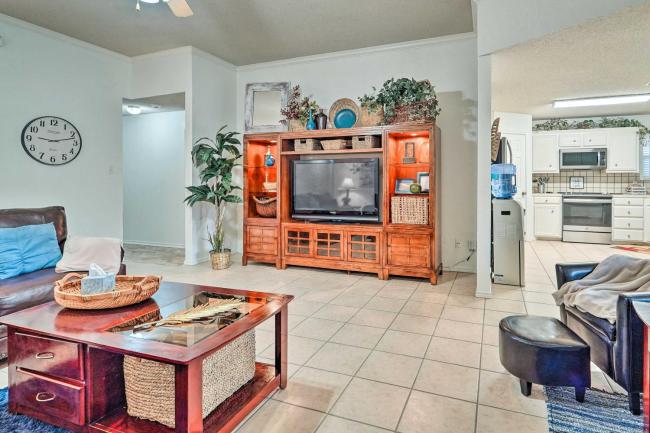 Cozy West Lubbock Home, 4 Mi to Texas Tech! Images_5