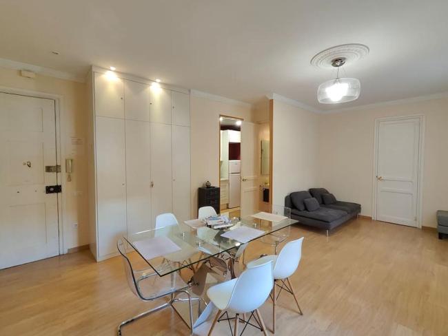 Elegant apartment Rambla Badal Images_3