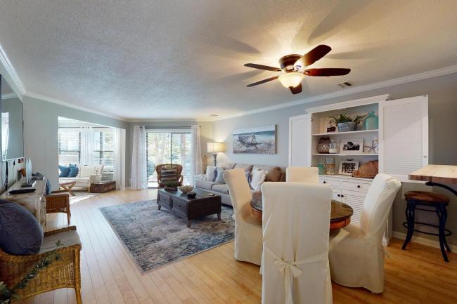 Harbour Oaks, Unit 211 Images_4