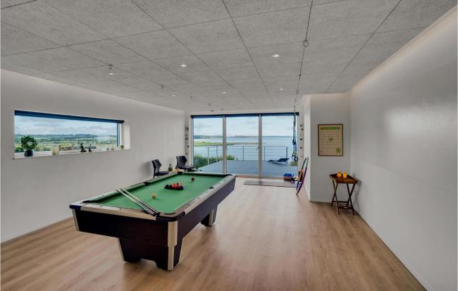 Amazing Home In Løgstrup With Wifi Images_1