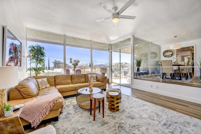 Tranquil Home with Pool - 14 Mi to Joshua Tree! Images_3