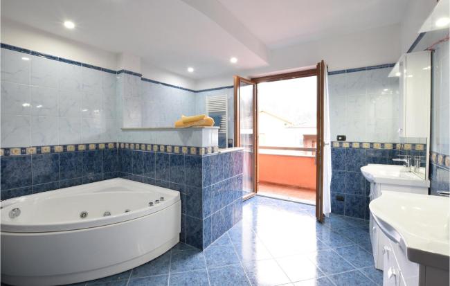 2 Bedroom Nice Apartment In Omegna Images_3