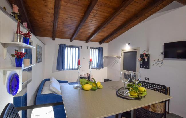 Nice home in Trecastagni with WiFi Images_2