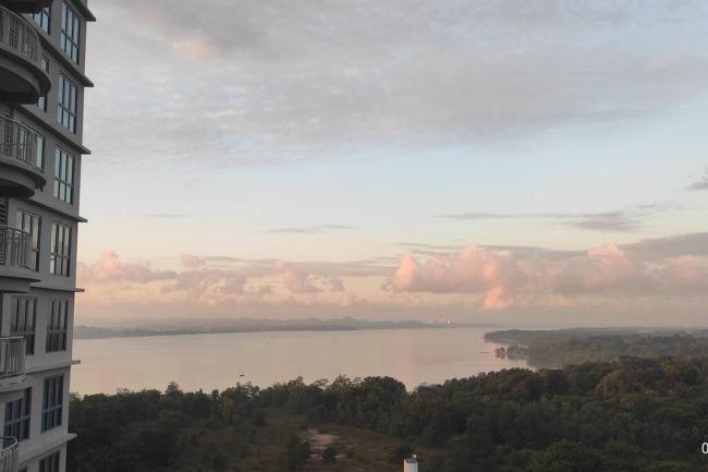 2 bedder Seaview condo with Wifi near Legoland for 6 pax Images_1