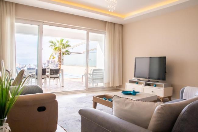 Spacious Perfect Flat with Private Pool Images_4