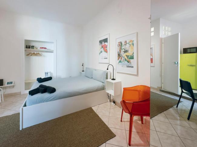 Xenia Apartments - Stylish colorful apt- Upbeat & well-connected area Images_3