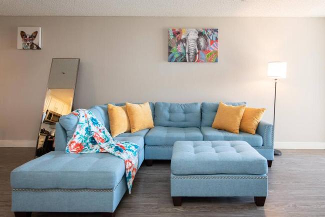 Universal Studios in 10 Min Sleeps 4 & Free Parking Images_3