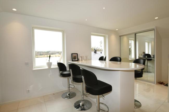 Holiday apartment with a lake view near Boras Images_4