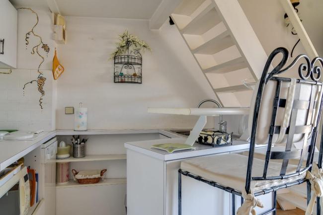 Studio With Balcony Overlooking The Port Images_2