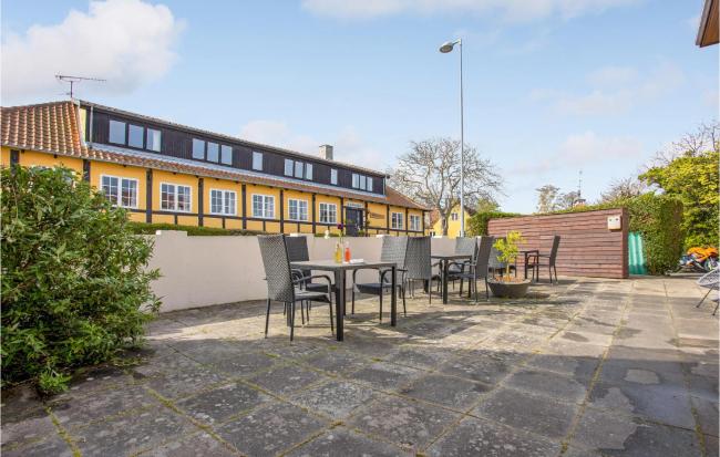 Stunning Apartment In Allinge With Kitchen Images_3