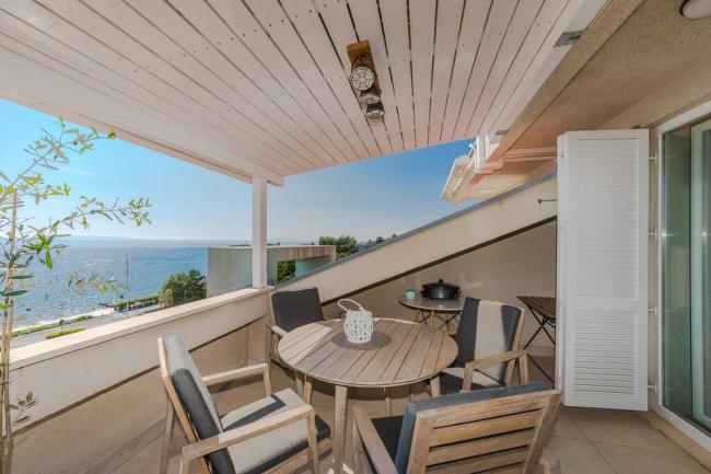 Sea view and More apartment Images_3