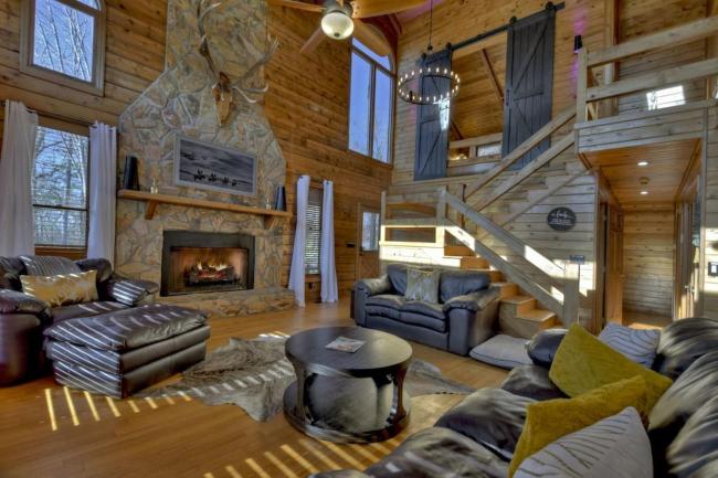 Whiskey Rocks Cabin w Mtn Views Images_1