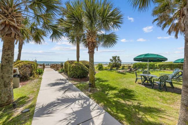 *Spectacular Beachfront Views 3BR 2BA Suite* Images_4