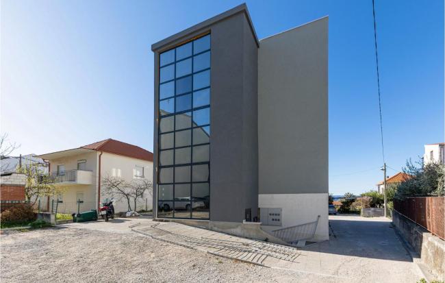 Beautiful Apartment In Podstrana With Wifi And 1 Bedrooms Images_5