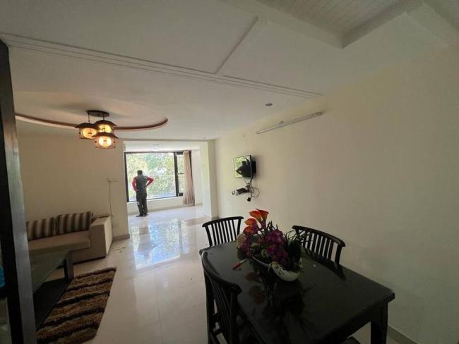 HILL TOP DEN Images_5