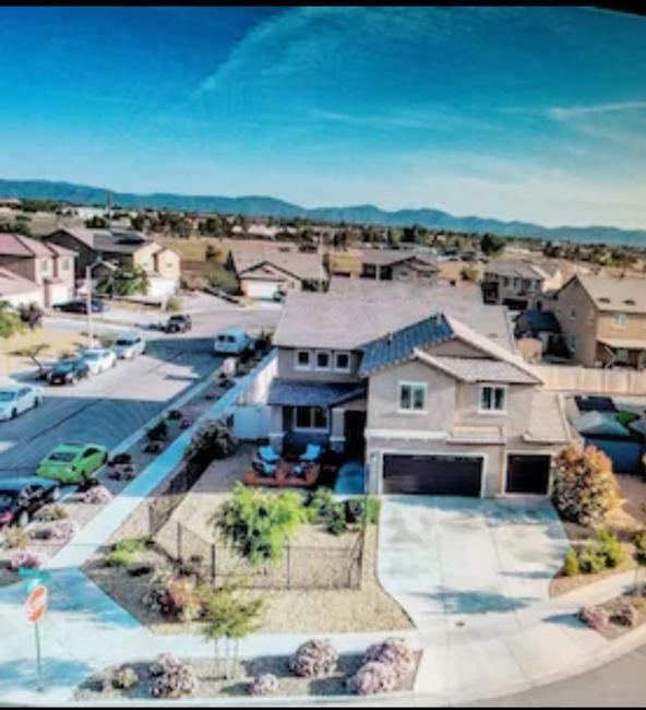 Brand New 4bed 2bath with Pool and heated spa / Game Room Images_3
