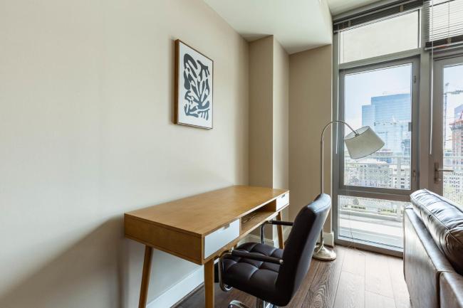 Beautiful 2BR Place in Reston Images_3