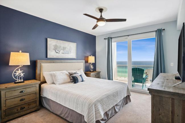 Laketown Wharf #1509 by Nautical Properties Images_2