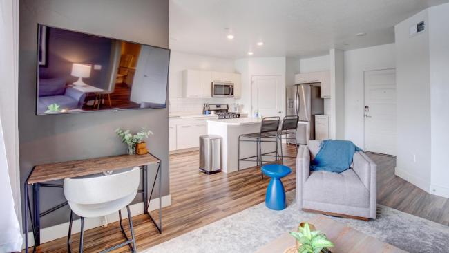 Modern Apartment in Prime Location ID6706 Images_2