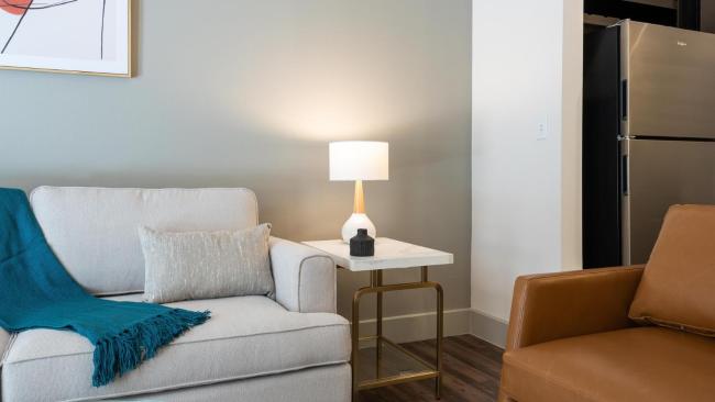 Modern Apartment in Prime Location ID1514X07 Images_3
