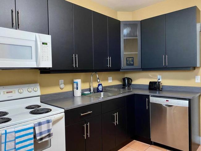 219 Large Thouse With Ac In City Center Images_2