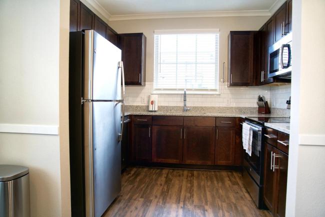 Modern Apartment in Prime Location ID3304X34 Images_5