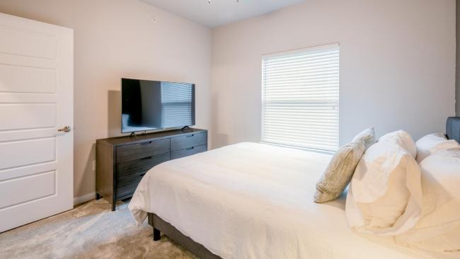 Modern Apartment in Prime Location ID5643X32 Images_5