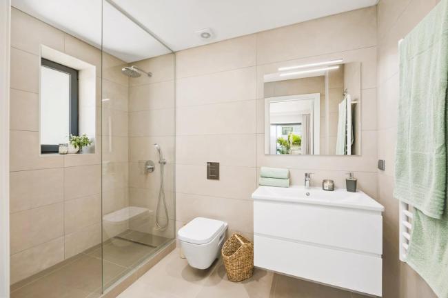 Stylish Modern Beachside Apartment with Pool & Seaview Images_2