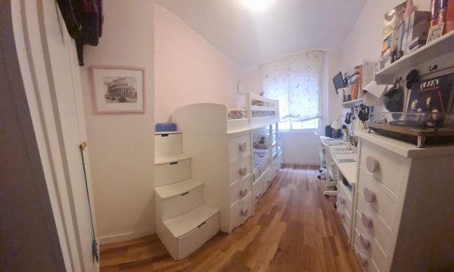 Global Lourdes, a ground floor with a large terrace and communal pool Images_3