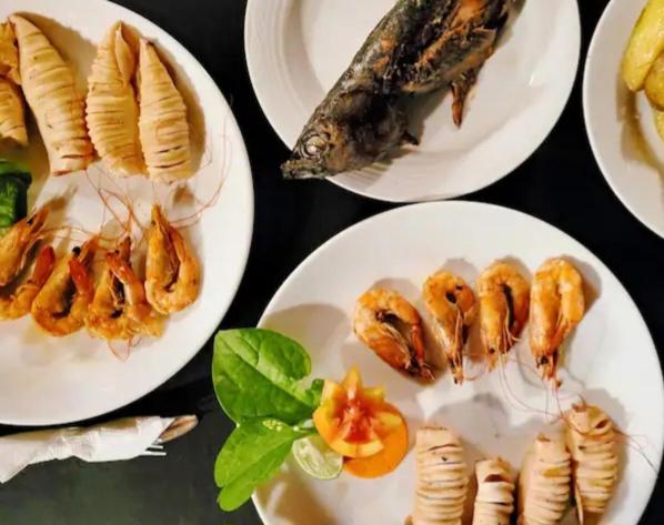 Beach front pool resort Images_5