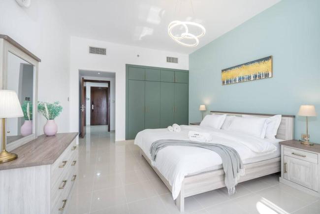 Sensational 1BR in Bab Al Bahar with Beach Access Images_3