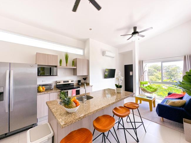 Pura Vida Apartment with nice pool walking distance to the heart of Jaco Images_2