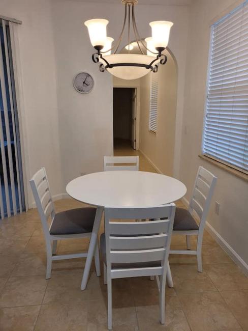 Immaculate 4 bed 3 bath pool & spa home Images_3