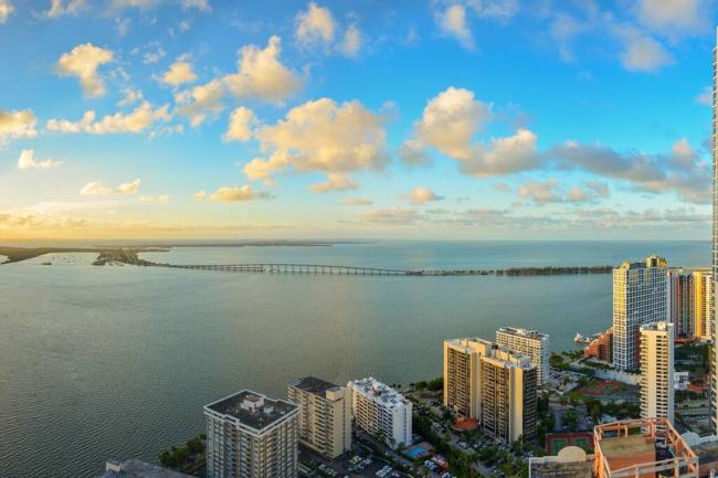 5 stars 1 Br IN THE HEART OF BRICKELL Images_3