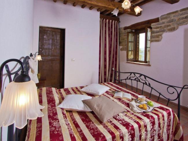 Stunning Villa in Apecchio with Jacuzzi Images_5