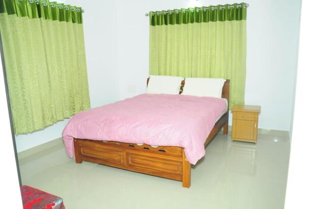 Joby Vaga Rocks Vagamon Images_2