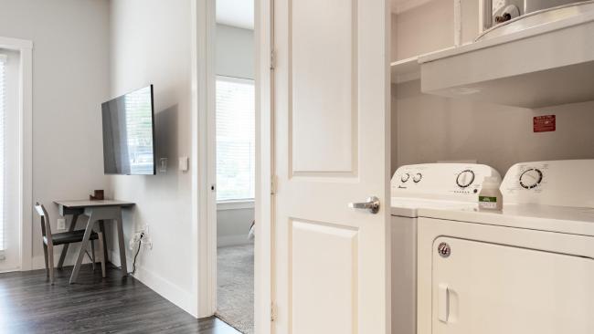 Modern Apartment in Prime Location ID5413 Images_4