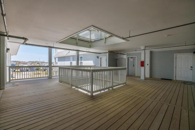 SC304 - Top of the Banx Images_1