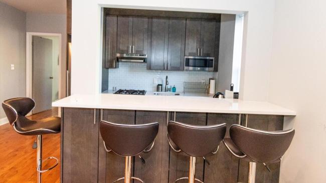 Local and Private 1BR Apt in Uptown Hoboken Images_4