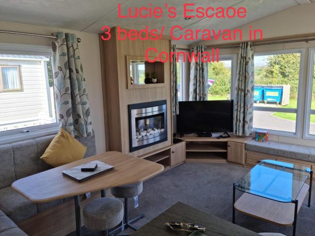 Lucie’s Escape/ 129 meadow view Images_4