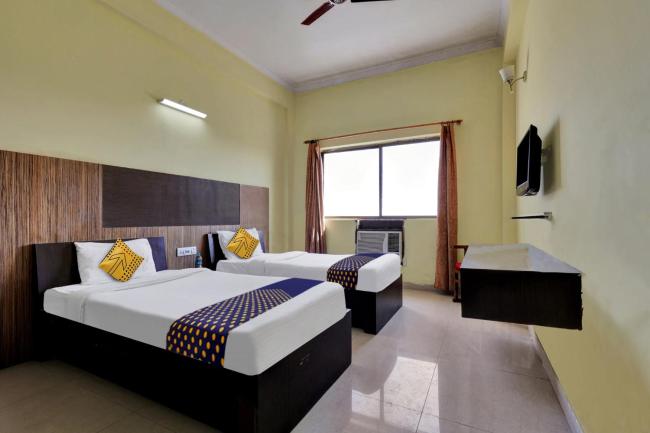 SPOT ON 81041 Center Point Images_5