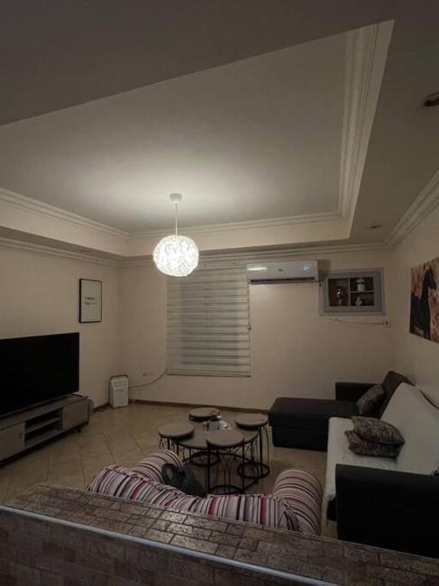 شقه مكونه من غرفة نوم وصاله ومطبخ بنظام اوروبي Images_2