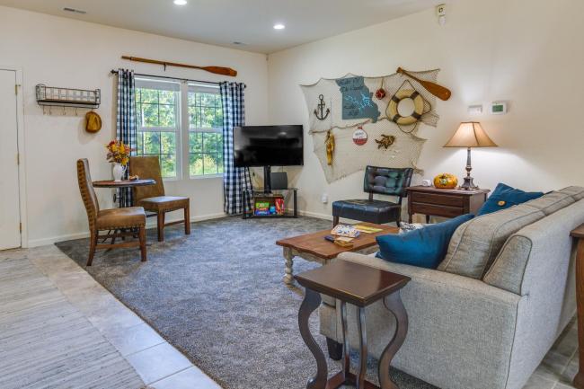 Charming Gravois Mills Escape with Private Backyard! Images_5